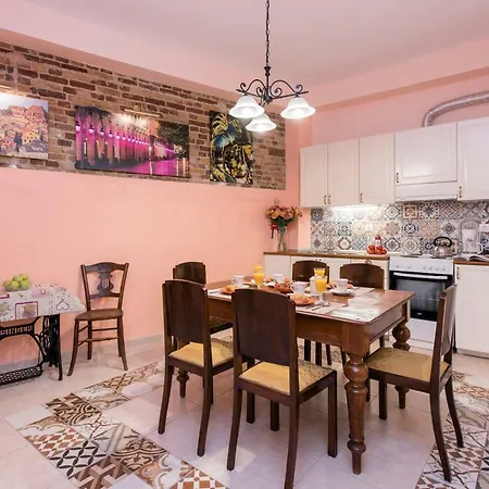 Casa Tatouris *